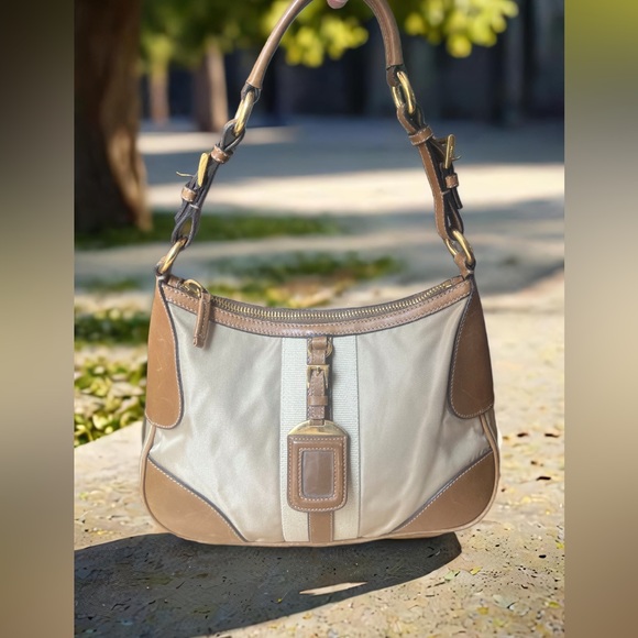 Prada Handbags - 🎊SOLD🎊PRADA SHOULDER BAG ❤️ EUC